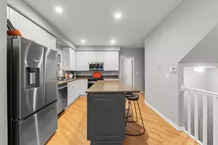 1525 W George St, Chicago, IL 60657 - Photo 4