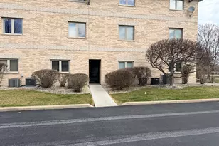 17828 Bernard Dr, Orland Park, IL 60467 - Photo 8