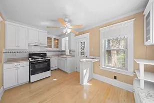 449 W Lincoln Ave, Hinckley, IL 60520 - Photo 8