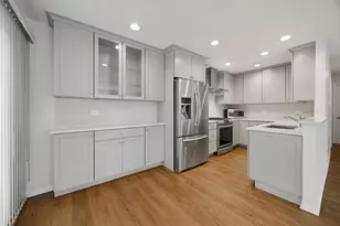 1634 Vermont Dr, Elk Grove Village, IL 60007 - Photo 8