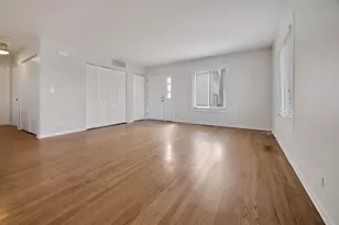 1634 Vermont Dr, Elk Grove Village, IL 60007 - Photo 2