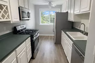 1985 Tall Oaks Dr, Aurora, IL 60505 - Photo 8