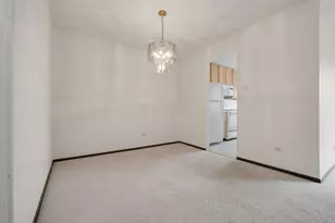 854 E Carriage Ln, Palatine, IL 60074 - Photo 4