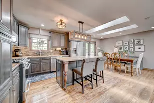 7215 Larchwood Ln, Woodridge, IL 60517 - Photo 6