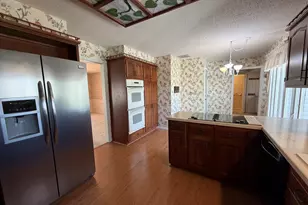 24 S Country Club Rd, Mattoon, IL 61938 - Photo 18