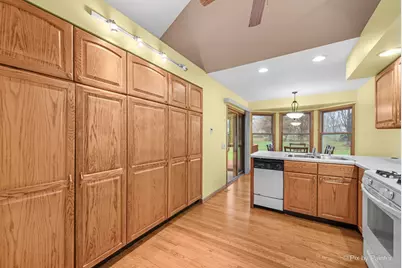 1986 Rosemary Circle, Lake Holiday, IL 60548 - Photo 10