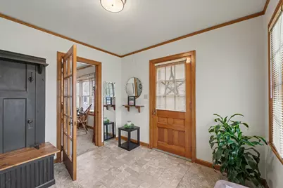 324 S Sangamon Avenue, Gibson City, IL 60936 - Photo 6