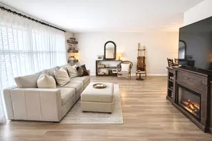 6418 Bradley Dr, Woodridge, IL 60517 - Photo 6