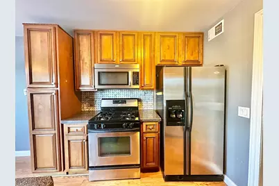 575 Greystone Lane #A2, Wheeling, IL 60090 - Photo 2