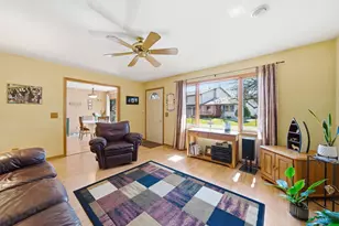 1839 Kerrybrook Ct, Sycamore, IL 60178 - Photo 8