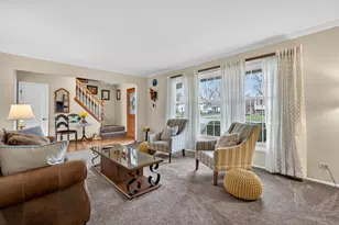 360 Pebblecreek Dr, Lake Zurich, IL 60047 - Photo 8