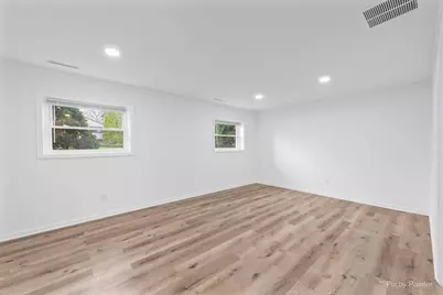[Address not provided], Crystal Lake, IL 60014 - Photo 12