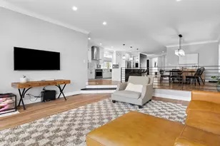 5004 W Argyle St, Chicago, IL 60630 - Photo 12