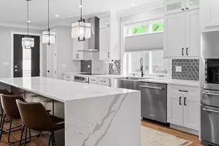 5004 W Argyle St, Chicago, IL 60630 - Photo 26