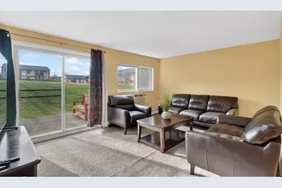 706 Marilyn Avenue #107, Glendale Heights, IL 60139 - Photo 2