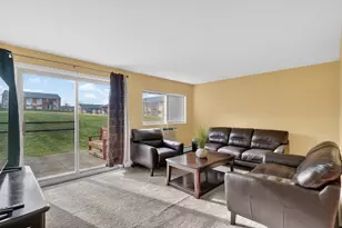 706 Marilyn Ave, Glendale Heights, IL 60139 - Photo 2