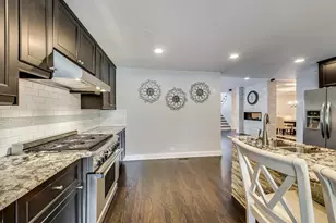 2824 Central Rd, Glenview, IL 60025 - Photo 8