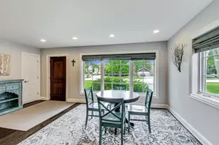 2824 Central Rd, Glenview, IL 60025 - Photo 12