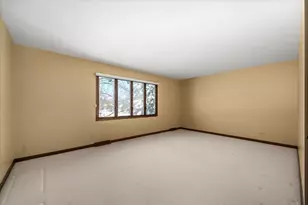 9 Buckingham Dr, Sugar Grove, IL 60554 - Photo 22