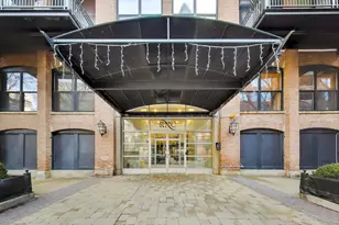 520 W Huron St, Chicago, IL 60654 - Photo 18