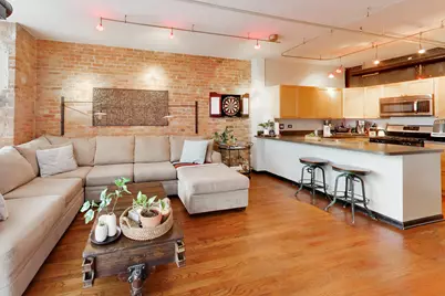 520 W Huron Street #406, Chicago, IL 60654 - Photo 4