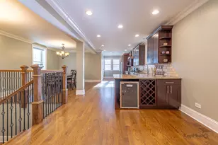 3639 N Troy St, Chicago, IL 60618 - Photo 12