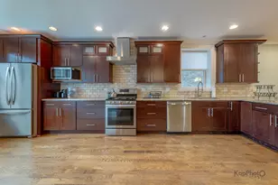 3639 N Troy St, Chicago, IL 60618 - Photo 10