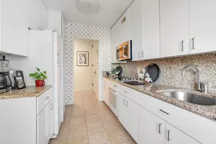 100 E Bellevue Pl, Chicago, IL 60611 - Photo 28