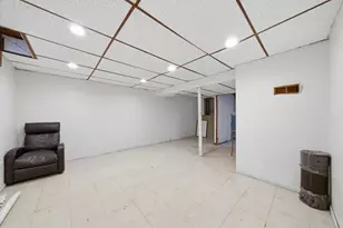 2064 Lioncrest Dr, Richton Park, IL 60471 - Photo 16