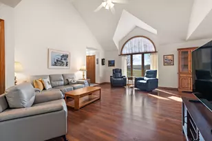 8966 Jeanie Ln, Frankfort, IL 60423 - Photo 2