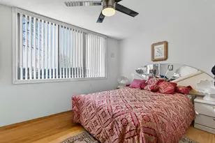 2000 St Regis Dr, Lombard, IL 60148 - Photo 16