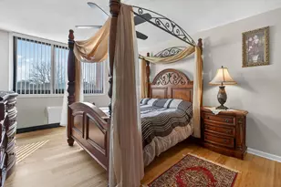 2000 St Regis Dr, Lombard, IL 60148 - Photo 12