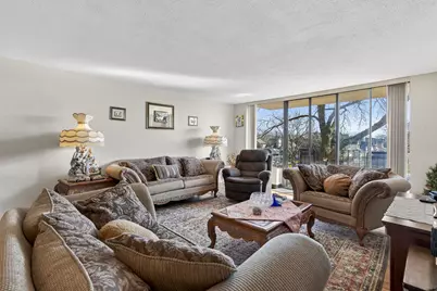 2000 Saint Regis Drive #2B, Lombard, IL 60148 - Photo 4