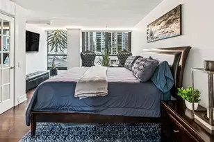 1030 N State St, Chicago, IL 60610 - Photo 20