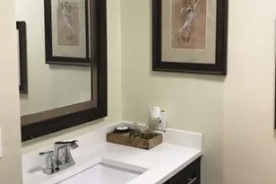 111 E Chestnut St, Chicago, IL 60611 - Photo 8