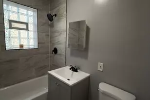 7957 S Maryland Ave, Chicago, IL 60619 - Photo 4