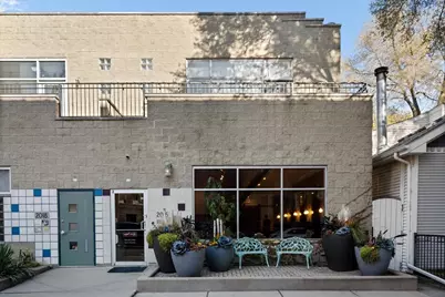 2016 W Concord Place, Chicago, IL 60647 - Photo 1