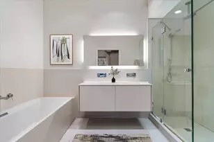 2016 W Concord Pl, Chicago, IL 60647 - Photo 14