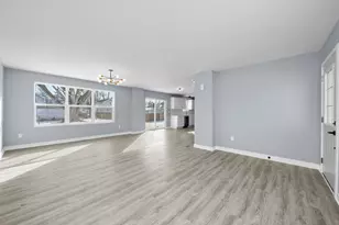 106 W Thompson St, Harvard, IL 60033 - Photo 12