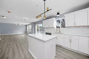 106 W Thompson St, Harvard, IL 60033 - Photo 8