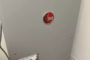 2325 S California Ave, Chicago, IL 60608 - Photo 14