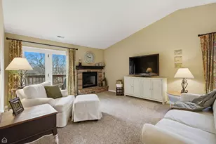 329 Everett Ave, Crystal Lake, IL 60014 - Photo 10