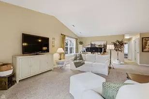 329 Everett Ave, Crystal Lake, IL 60014 - Photo 12