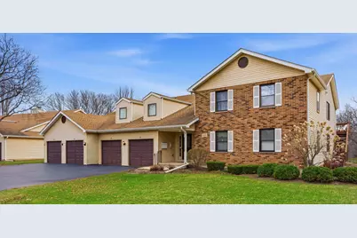 329 Everett Avenue #2B, Crystal Lake, IL 60014 - Photo 1