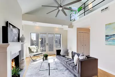 1532 W Fry Street #3, Chicago, IL 60642 - Photo 2