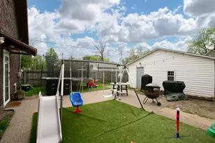 937 25th St, Moline, IL 61265 - Photo 48