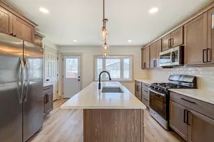 127 N Cedar Ln, Glenwood, IL 60425 - Photo 8