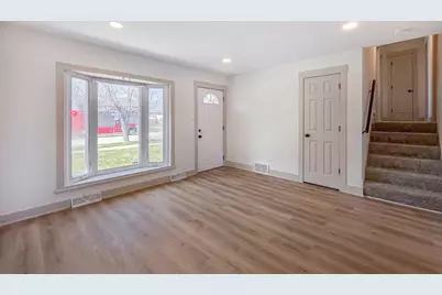 127 N Cedar Lane, Glenwood, IL 60425 - Photo 4