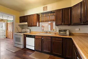 1750 Potter Rd, Park Ridge, IL 60068 - Photo 4