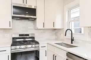 10455 S Whipple St, Chicago, IL 60655 - Photo 8